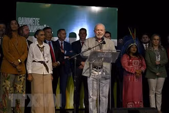 Tổng thống đắc cử Brazil Luiz Inacio Lula da Silva phát biểu tại cuộc họp báo ở Brasilia ngày 29/12/2022. (Ảnh: AFP/TTXVN)
