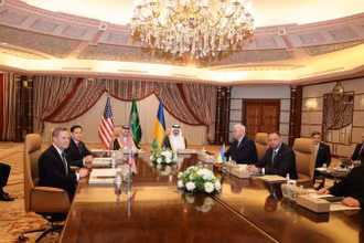 Phái đoàn Mỹ và Ukraine tiến hành đàm phán tại Jeddah, Saudi Arabia, ngày 11/3/2025. (Ảnh: Xinhua) 