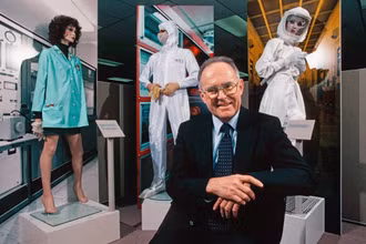 Ông Gordon Moore, nhà đồng sáng lập Intel qua đời ở tuổi 94. (Ảnh: Alamy)