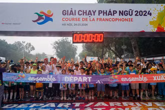 Đông đảo các vận động viên ở mọi lứa tuổi tham gia Giải chạy Pháp ngữ năm 2024. (Ảnh: TRUNG HƯNG) 