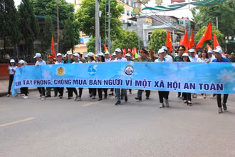 Diễu hành hưởng ứng Ngày phòng, chống mua bán người năm 2019.