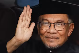 [Infographic] Tiểu sử Thủ tướng Malaysia Anwar Ibrahim