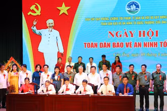 Các cơ quan, tổ chức trên địa bàn phường Cửa Ông ký kết giao ước thi đua thực hiện phong trào Toàn dân bảo vệ an ninh tổ quốc năm 2023.