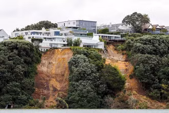 Sạt lở tại thành phố Auckland, ngày 12/2/2023. (Ảnh: Reuters)