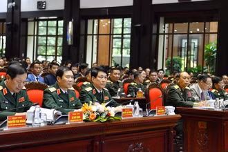 Các đại biểu tham dự buổi lễ. (Ảnh: Báo Quân đội nhân dân)
