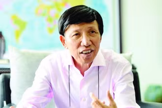 Tiến sĩ Phan Hữu Thắng.