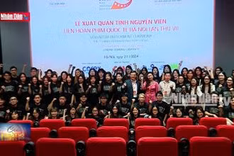 Lễ ra quân tình nguyện viên Liên hoan phim quốc tế Hà Nội