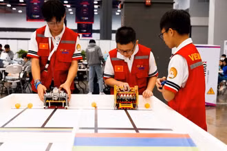 Đội Hồng Bàng 2 đạt hạng 6 thế giới. (Ảnh WRO 2023)