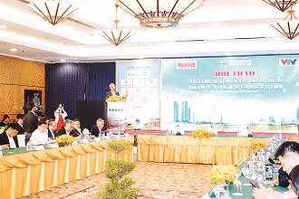 Quang cảnh Hội thảo “Tháo gỡ bất cập chính sách để phát huy vai trò của kinh tế tư nhân trong nền kinh tế Việt Nam” tại Thành phố Hồ Chí Minh. (Ảnh THẾ ANH)
