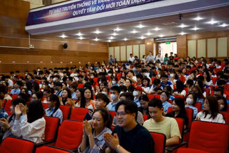 Toàn cảnh lễ phát động ngày đọc sách trong thanh niên.