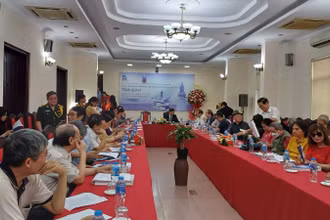 Toàn cảnh tọa đàm "Nâng cao hiệu quả liên kết giữa nhà văn, nhà xuất bản và nhà in".