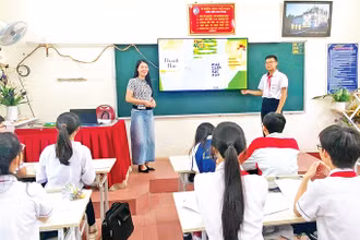 Nhờ ứng dụng chuyển đổi số, những giờ học tại Trường trung học cơ sở Trần Đăng Ninh (thành phố Nam Định, tỉnh Nam Định) sinh động, hiệu quả hơn.