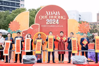 Lễ hội Xuân Quê hương 2024 được tổ chức tại thành phố Fukuoka của Nhật Bản. (Ảnh ỦY BAN NHÀ NƯỚC VỀ NGƯỜI VIỆT NAM Ở NƯỚC NGOÀI)