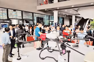Các sản phẩm công nghệ cao được trưng bày tại lễ kỷ niệm 20 năm thành lập Khu Công nghệ cao Thành phố Hồ Chí Minh.