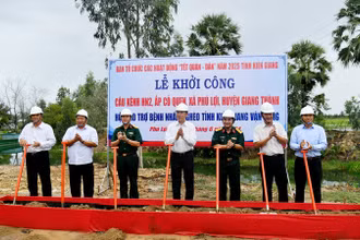 Lễ khởi công xây dựng cầu giao thông nông thôn HN2, tại xã Phú Lợi, huyện Giang Thành.