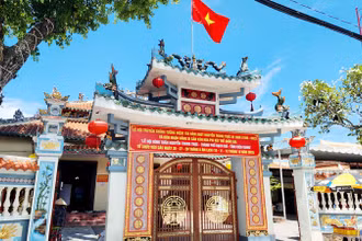 Đình thần Nguyễn Trung Trực. 