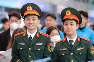 [Video] Năm 2025: Khối trường quân đội bỏ xét tuyển học bạ, chỉ còn ba phương thức tuyển sinh