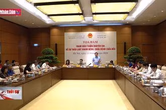 Hoàn thiện hành lang pháp lý cho khám, chữa bệnh