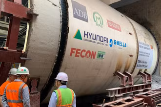 Cận cảnh TBM mang tên "Táo bạo".