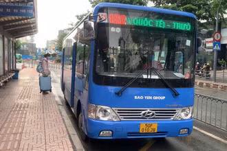 Tuyến xe buýt 152 được bố trí đón khách tại làn B ga quốc nội, sân bay Tân Sơn Nhất đã tạo điều kiện cho hành khách tiếp cận xe buýt dễ dàng hơn.