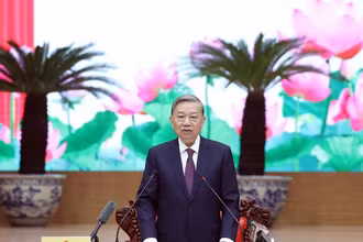 Tổng Bí thư Tô Lâm, Bí thư Quân ủy Trung ương phát biểu tại buổi làm việc với lãnh đạo Quân khu 7. Ảnh: Thống Nhất/TTXVN