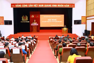 Toàn cảnh Hội nghị.
