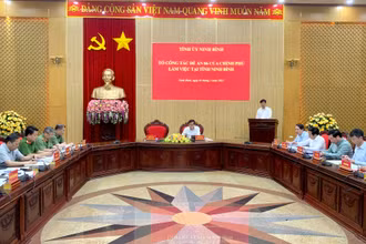 Buổi làm việc của Tổ công tác Đề án 06 của Chính phủ tại Ninh Bình. (Ảnh: Yến Trinh)