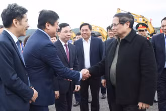 Thủ tướng Phạm Minh Chính đến dự Lễ khởi công Dự án đường dây 500kV Lào Cai-Vĩnh Yên.