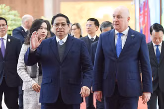 Thủ tướng Phạm Minh Chính và Thủ tướng New Zealand Christopher Luxon dự Lễ ký kết văn kiện hợp tác.