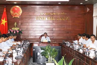 Quang cảnh cuộc họp.