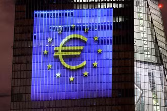 Biểu trưng của ECB. (Ảnh: Reuters)