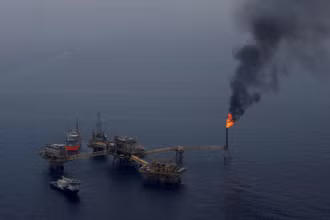 Giàn khoan Pemex trên Vịnh Campeche, Mexico, ngày 19/4/2013. (Ảnh: Reuters)