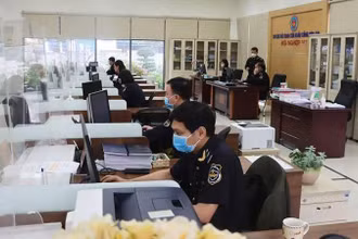 Ngành hải quan thu ngân sách hơn 294 nghìn tỷ đồng