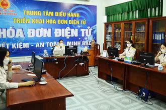Trung tâm điều hành triển khai hóa đơn điện tử tại Tổng cục Thuế.