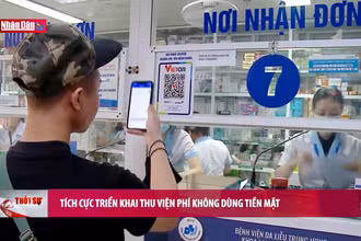 Tích cực triển khai thu viện phí không dùng tiền mặt