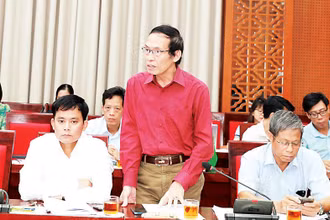 Các chuyên gia, nhà khoa học phản biện về tính đặc thù của đối tượng vay vốn chính sách xã hội trên địa bàn Hà Nội.