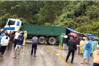 Hiện trường vụ tai nạn trưa nay tại huyện Minh Hóa, tỉnh Quảng Bình.