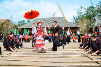 Các hoạt động văn hóa, văn nghệ tại lễ hội ở Sa Pa (Lào Cai). (Ảnh: THÀNH TÂM)