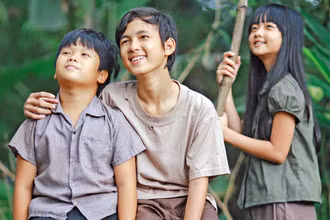 Bộ phim Tôi thấy hoa vàng trên cỏ xanh đã giúp định danh Phú Yên với thương hiệu “miền đất hoa vàng cỏ xanh” được du khách vô cùng ưa chuộng. Ảnh | DPCC