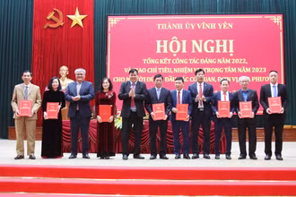 Lãnh đạo thành phố giao chỉ tiêu, nhiệm vụ cho người đứng đầu.