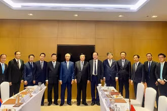 Các đại biểu hai nước tại buổi làm việc.