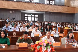 Các đại biểu dự buổi gặp mặt