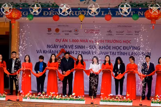 Cắt băng khánh thành 27 công trình nhà vệ sinh trường học tại tỉnh Lạng Sơn.