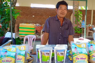 Ông Phạm Văn Nhựt (ngụ xã Phong Nẫm, huyện Giồng Trôm, tỉnh Bến Tre) mong muốn mở rộng diện tích đất để đầu tư sản xuất gạo mang thương hiệu gạo tím Ba Nhựt và nếp cẩm Ba Nhựt.