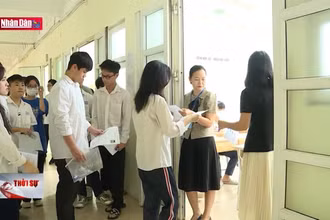 Nên điều chỉnh cách xét tuyển phù hợp với những ngành quá cạnh tranh