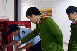 [Video] Hà Nội lên lộ trình xử lý hơn 3.000 cơ sở không bảo đảm phòng cháy, chữa cháy