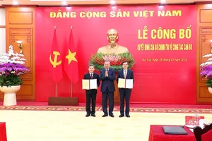 [Video] Trao quyết định bổ nhiệm Trưởng ban Nội chính Trung ương và Giám đốc Học viện Chính trị quốc gia Hồ Chí Minh