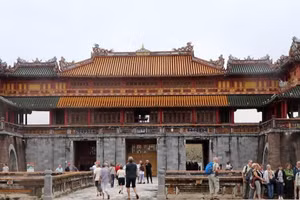 [Video] Di tích Huế mở cửa đón khách tham quan trở lại