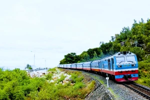 [Video] Ngành đường sắt bổ sung 20.000 chỗ phục vụ Tết Dương lịch 2026