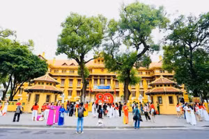 [Video] Quảng trường Ba Đình trước giờ cấm đường để hợp luyện diễu binh